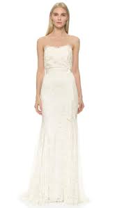 Summer weddings are the ﻿best ﻿weddings. The Best Wedding Dress Style For Short Girls Who What Wear