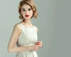 Tagli capelli corti 2022 primavera estate: Semiraccolto Capelli Corti Trucco Sposa Milano