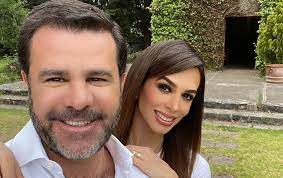 Biby Gaytán no se arrepiente de haber dejado su carrera por formar una  familia con Eduardo Capetillo - Infobae