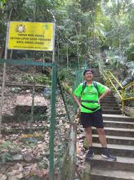 Batu pahat (jawi:باتو ڤاهت) merupakan sebuah daerah di johor, malaysia.daerah ini terletak di tenggara muar, barat daya kluang, timur laut pontian dan selatan segamat.daerah ini ialah satu daripada sepuluh daerah di johor. Wikiloc Foto Von 20180609 Hutan Lipur Soga Perdana Batu Pahat 1 2