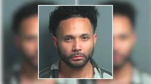 Alan Christopher debía cuidar a un niño de 9 años y lo terminó abusando por  más de dos años en Houston