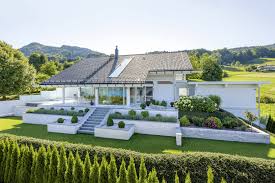 Unsere ferienwohnungen in herrlicher panoramalage, umgeben von wiesen und wald und открыть страницу «haus ruf» на facebook. Modernes Fachwerkhaus In Den Bergen Fachwerkhauser Einfamilienhaus Bauen Einfamilienhaus