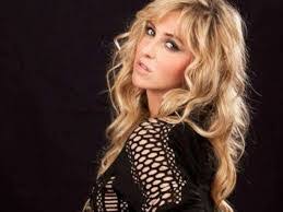 Elena Hendrix's Instagram, Twitter & Facebook