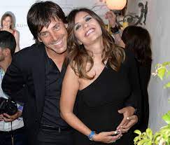 Serena rossi e davide devenuto sono felicemente insieme e sono adesso i genitori del piccolo la nonna dell'attrice napoletana è stata intervistata dal settimanale di più. Serena Rossi E Davide Devenuto Un Amore Tormentato Parla La Nonna Dell Attrice Voce Di Napoli