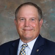 Andrew Renn's Instagram, Twitter & Facebook