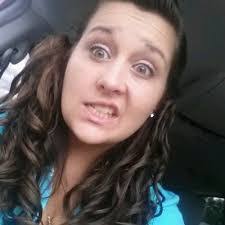 Amanda Deskins's Instagram, Twitter & Facebook