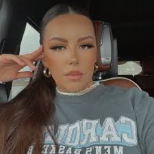 Baylee Thomas (@baaylee10)