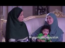 Raisya yang enggan menyambung pelajaran, nekad melarikan diri dari rumah anak yatim yang dihuni dan mula bekerja sebagai pengasuh bayi di rumah keluarga farish. Sayang Papa Saya Tak Episod 10 Lagu Mp3 Mp3 Dragon