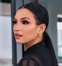 Isabella Barr's Instagram, Twitter & Facebook