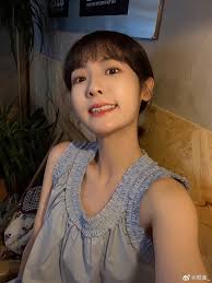 Apa ada yang Masih Ingat Aktris Mandarin Pemeran #BibiLung di  #ReturnoftheCondorHeroes? Berlalu, Penampilannya Seolah Menolak Tua tahun  1990 an Bagi yang suka serial kungfu, pasti pernah menonton The Return of  The Condor