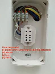 A carbon monoxide detector or co detector is a device that detects the presence of the carbon monoxide (co) gas to prevent carbon monoxide poisoning. Testing Uk Carbon Monoxide Power Socket Is Live Electrical Engineering Stack Exchange