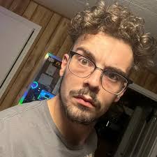 Selah Fox (@selahfox) נמצא/ת בשידור חי