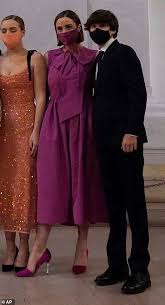 He appeared alongside his sister and cousins at the 2020 democratic national convention where they his full name is robert hunter biden ii. Joe Biden S Granddaughters Become Overnight Style Stars Daily Mail Online