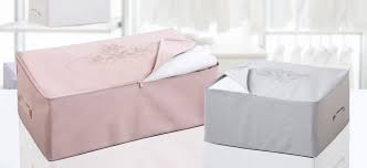 Modern ile klasik arasında gidip gelen ama aslen country tarzını yansıtan bu. 1 Alana 1 Bedava Sadece 4 Gun Icin Tum Alez Hurc Ve Duzenleyicilerde 1 Alana 1 Bedava Firsati Kacirmayin Www Madamecoco Com Home Decor Decor Mattress