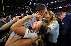 Tom brady is a professional football player on the new england patriots. Triumph Fur New England Patriots Tom Brady Bricht Alle Super Bowl Rekorde Sportmeldungen Stuttgarter Zeitung