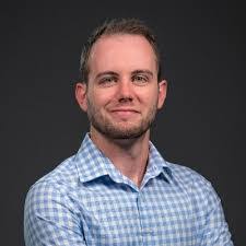 Lisa Dwight's Instagram, Twitter & Facebook