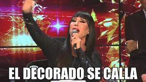 Trabajó en varias obras teatrales en la calle. El Decorado Se Calla Moria Popular Century