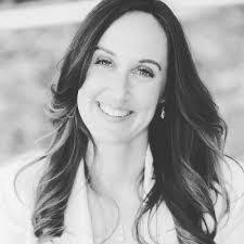 Lynne Moyer's Instagram, Twitter & Facebook