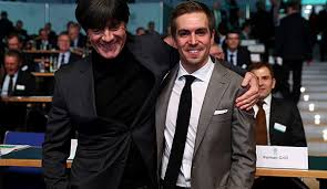 Joachim low mengundurkan diri sebagai pelatih nasional setelah euro 2020. Dfb Team Philipp Lahm Joachim Low Kann Der Richtige Trainer Sein