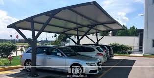 Come visibile nelle fotografie d'esempio, il box in posizionamento laterale consiste nella chiusura di un. Coperture Per Auto Pensiline E Tettoie Auto Per Parcheggi Metexa