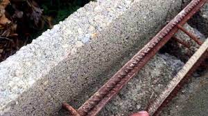 Puis il va prendre des fers à bétons simples de 12 mm et les recourber au bout de la même façon! Ferrailler Un Chainage Ou Une Ceinture En Beton Youtube