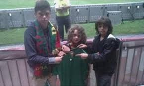 Birth of joão gonçalves zarco, 1º donatário do funchal. Foto A Prenda Que Tomas Esteves Recebeu De Pepe Aos Dez Anos Maisfutebol