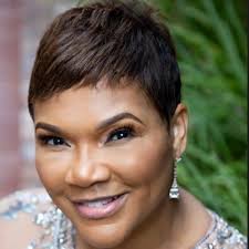 Doris Harrison (@EisonDoris)