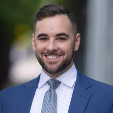 Naszae Otieno (@ShakeNaszae)