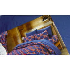 This is a 3 piece king size comforter set with 2 pillow shams. Pillow Redneckwear