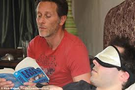 Mark Malkoff: Fan persuades Grey's Anatomy's Kate Walsh and singer Lisa  Loeb to let him stay over