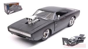 Based on the iconic 1970s dodge charger r/t, it's packed with authentic details. Jada Toys Jada97174 Dom S Dodge Charger R T Fast Furious 7 1 24 Die Cast Model Auto Films Scala 1 24