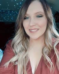 Victoria Phelps's Instagram, Twitter & Facebook