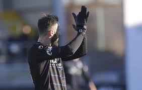Jetzt muss sogar ein gerichtsvollzieher die gehälter von spielern und angestellten eintreiben, die nicht ausgezahlt wurden. Ex Zebra Schiesst Kfc Uerdingen Ab Reviersport