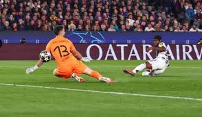 Anthony Elanga scores and equalizes Newcastle against Barcelona in 1-1 game still taking place at Camp Nou