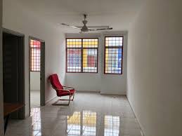 For rent at simfoni heights, batu caves/ selayang rental: Rumah Sewa Di Batu Caves Centrepoint Berhadapan Giant Batu Caves Property Rentals On Carousell