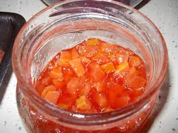 Pune la fiert apa cu zaharul, sucul de lamaie si batonul de vanilie. Gem De Gutui Ingredientul Secret Pentru Un Gust Fantastic ReÅ£eta Dulceata De Gutui De La Bunica