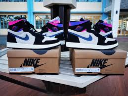 Dressed in a simple, black canvas upper. Jordan 1 Zoom Air Cmft Psg Paris Saint Germain Men S Fashion Footwear Sneakers On Carousell