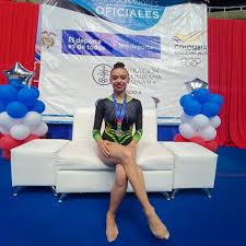 Histórico! Quindío con Natalia Prado, gana medalla en gimnasia artística  femenina categoría mayores - Eje21
