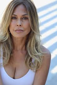 April Jayne's Instagram, Twitter & Facebook