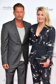She was born on saturday october 26th 2002, in los angeles emma schweiger is practical, down to earth with strong ideas about right and wrong. Emma Schweiger Starportrat News Bilder Gala De