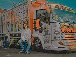 Keren punya banyak arti tentunya kalau mau jadi orang yang keren ya. Kata Kata Di Kaca Truk Setia1heri Com