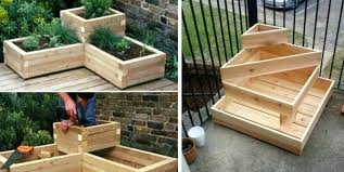 Realisez Des Jardinieres Qui Rehausseront Le Decor De Votre Jardin Raised Garden Beds Diy Raised Garden Beds Garden Beds