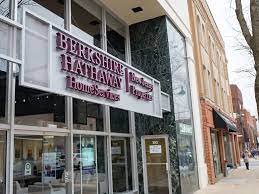 We are surrounded by mountains in a lush green valley, so you'll also find numerous recreational activities and local festivals that run throughout the year. Top Berkshire Hathaway Shareholders