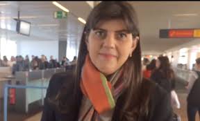 Echipele de negociere ale parlamentului european (pe) şi consiliului ue au ajuns marţi seară la un acord în privinţa numirii laurei codruţa kövesi în fruntea noului parchet european, informează un comunicat al pe. Exclusiv Video Prima ReacÈ›ie A Laurei CodruÈ›a Kovesi La Aflarea Rezultatului Votului Din Libe VÄƒ MulÈ›umesc Tuturor Celor Care M AÈ›i SusÈ›inut