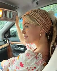 Allie Brooke's Instagram, Twitter & Facebook