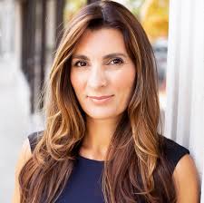 Sara Santos's Instagram, Twitter & Facebook