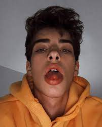 Discover the best moments of february 2019 instagrams with top models and ig influencers xavier serrano, aidan alexander. 418 4 Mil Curtidas 5 591 Comentarios Manu Rios Manurios No Instagram Cute Boys Cute Teenage Boys Cute White Boys