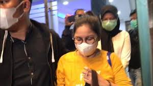 Owen, louise (2008) in tune with the beat of where they are: Dianggap Sebar Hoaks Covid 19 Dokter Lois Owien Terancam Hukuman 10 Tahun Penjara Tribunnewswiki Com Mobile