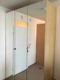 Gondelsheim ikea hack label pax turen hochglanz wei schwarz kleiderschrank birke 75x58x236 cm aushängen ikea schrank pax mit schiebe türen spiegel in 34132 kassel 2 ikea pax türen kaufen auf. Pax Ikea Kleiderschrank 3 Spiegel Turen 2 Schubladen 6 Regale Kassel Eur 62 00 Picclick De