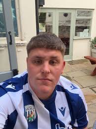 ❄🎁❄🎁❄🎁❄🎁❄🎁❄🎁❄🎁❄ Hey guy's, im a 21 year old artist and I haven't  used colour pencils in 5 years and id love to know your thoughts